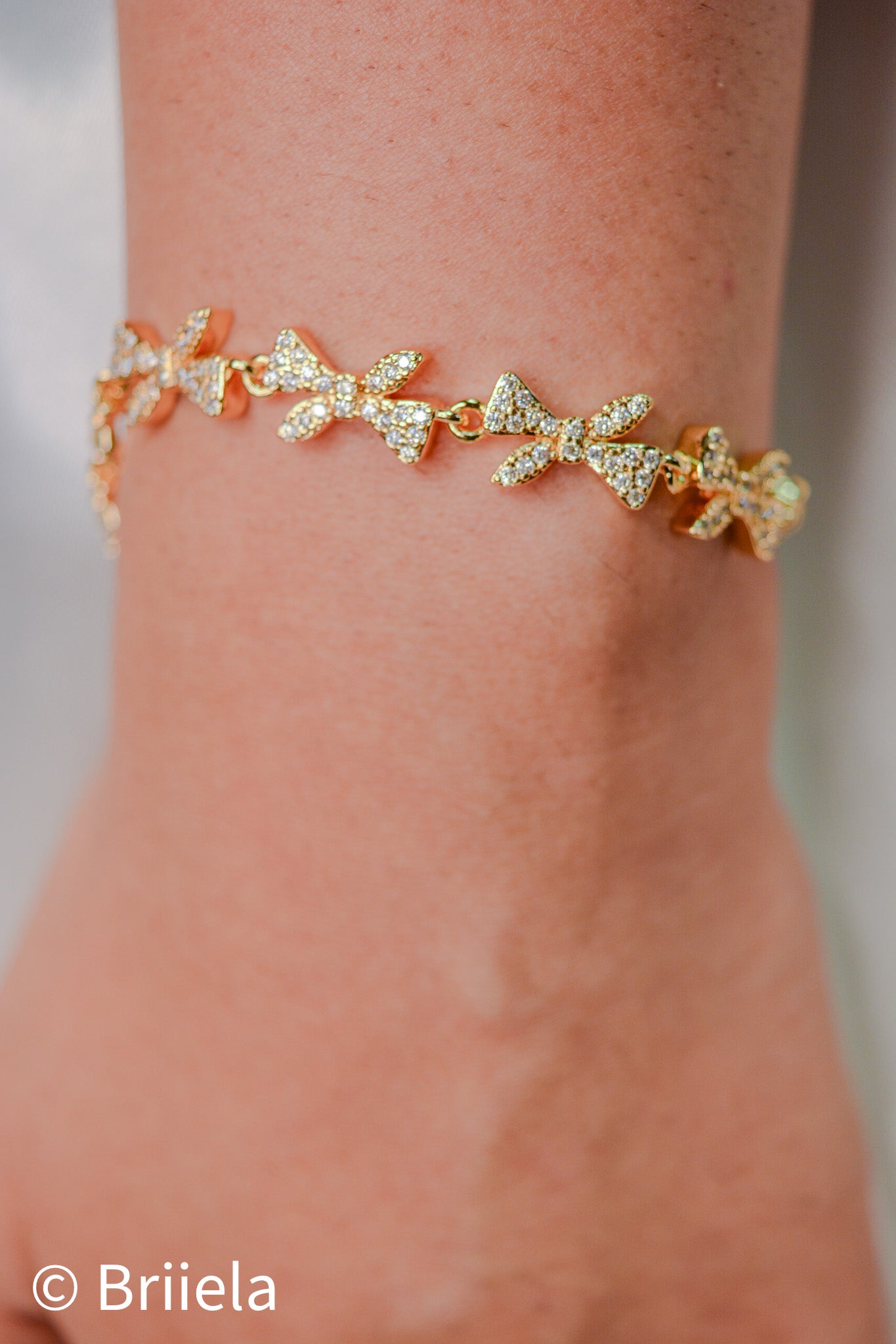 GOLDEN IVY ELEGANCE