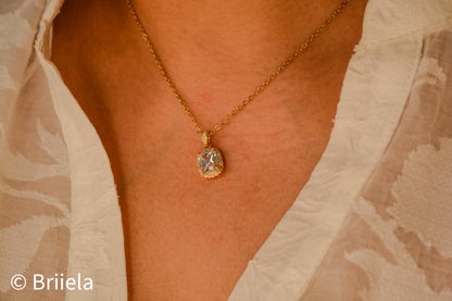 MEERA NECKLACE